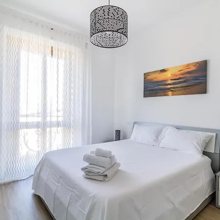 Domusmi Benedetto Marcello-28 Apartment