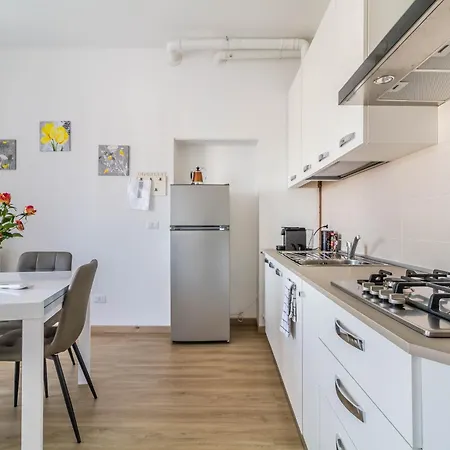 Domusmi Benedetto Marcello-28 Apartment Milan